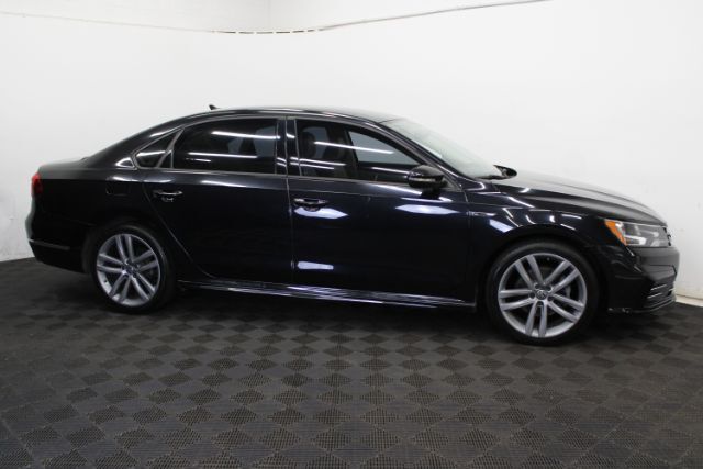2018 Volkswagen Passat 2.0T R-Line