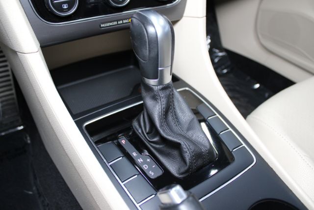 2018 Volkswagen Passat 2.0T R-Line Chantilly VA