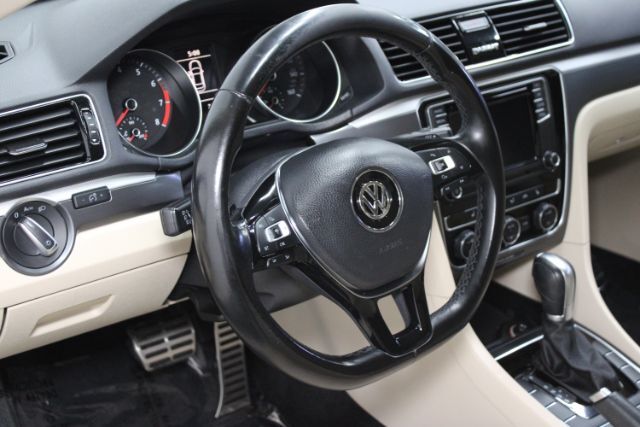 2018 Volkswagen Passat 2.0T R-Line Chantilly VA
