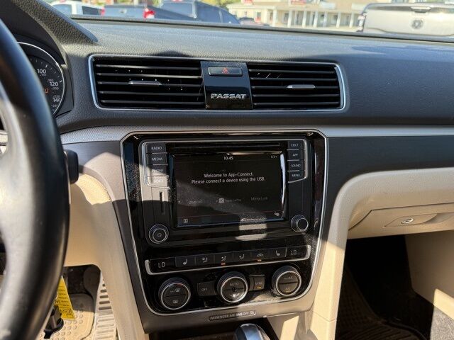 2018 Volkswagen Passat 2.0T R-Line Crestwood KY