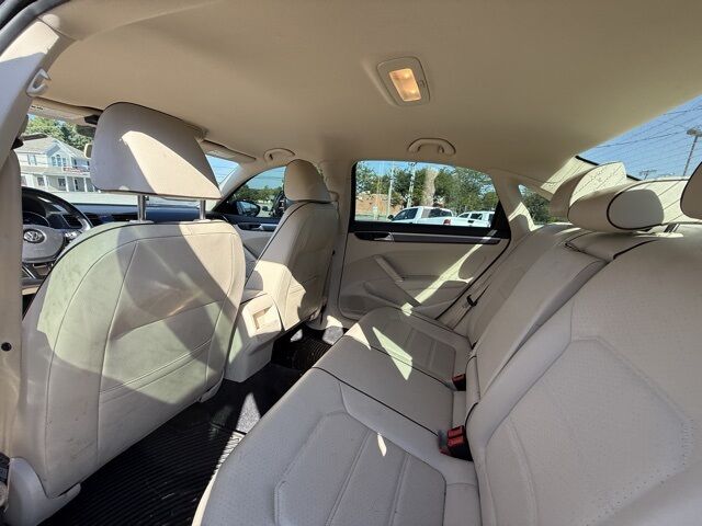 2018 Volkswagen Passat 2.0T R-Line Crestwood KY