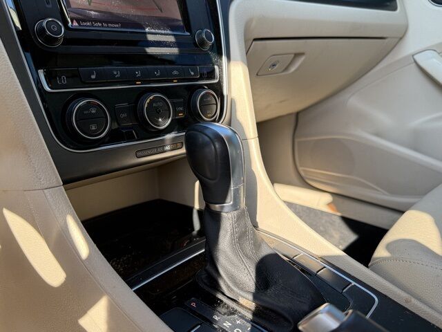 2018 Volkswagen Passat 2.0T R-Line Crestwood KY