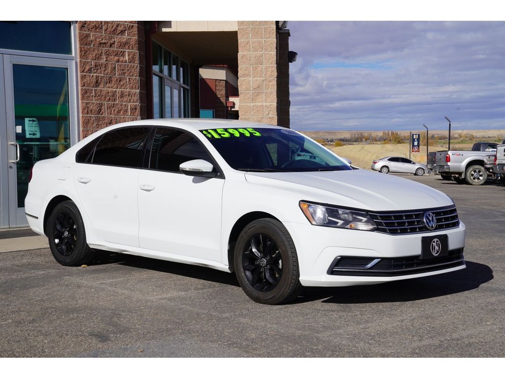2018 Volkswagen Passat 2.0T S photo 3
