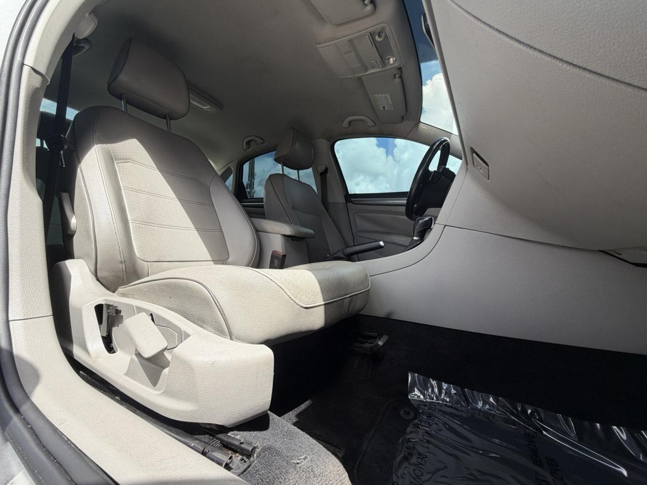 2018 Volkswagen Passat R-Line - Photo 16