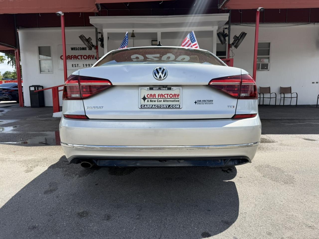 2018 Volkswagen Passat R-Line - Photo 10