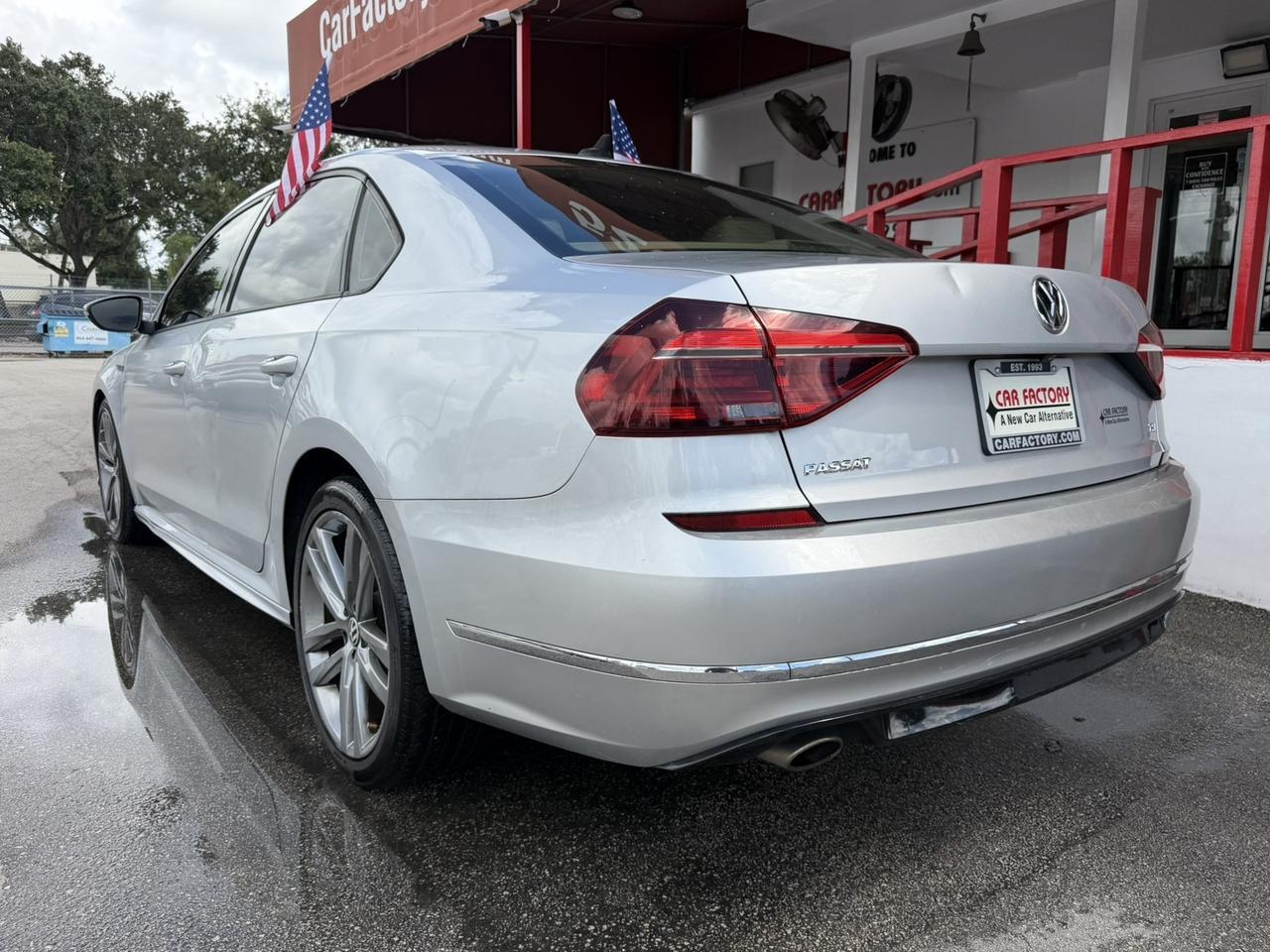 2018 Volkswagen Passat R-Line - Photo 8