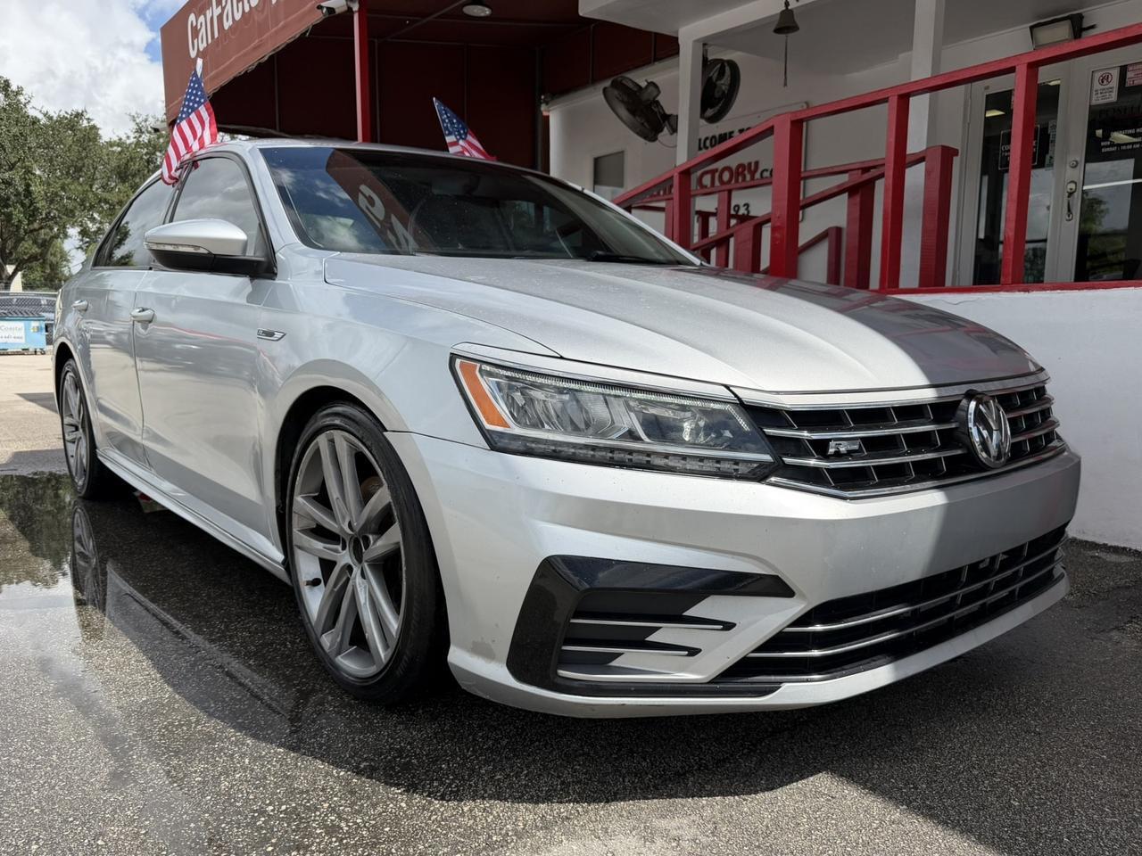 2018 Volkswagen Passat R-Line - Photo 7