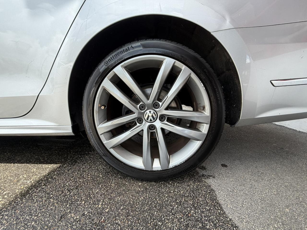 2018 Volkswagen Passat R-Line - Photo 25