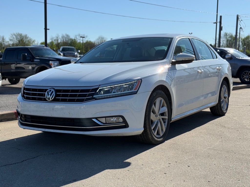 2018 Volkswagen Passat 2.0T SE