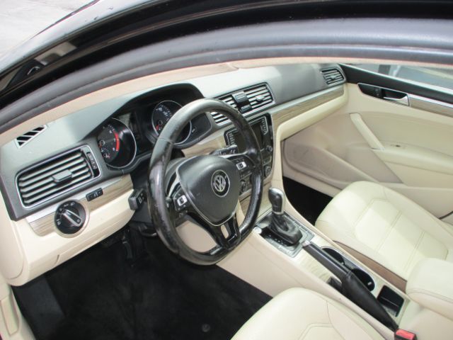 2018 Volkswagen Passat 2.0T SE Florence KY