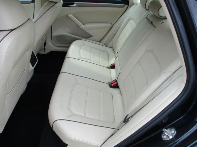 2018 Volkswagen Passat 2.0T SE Florence KY
