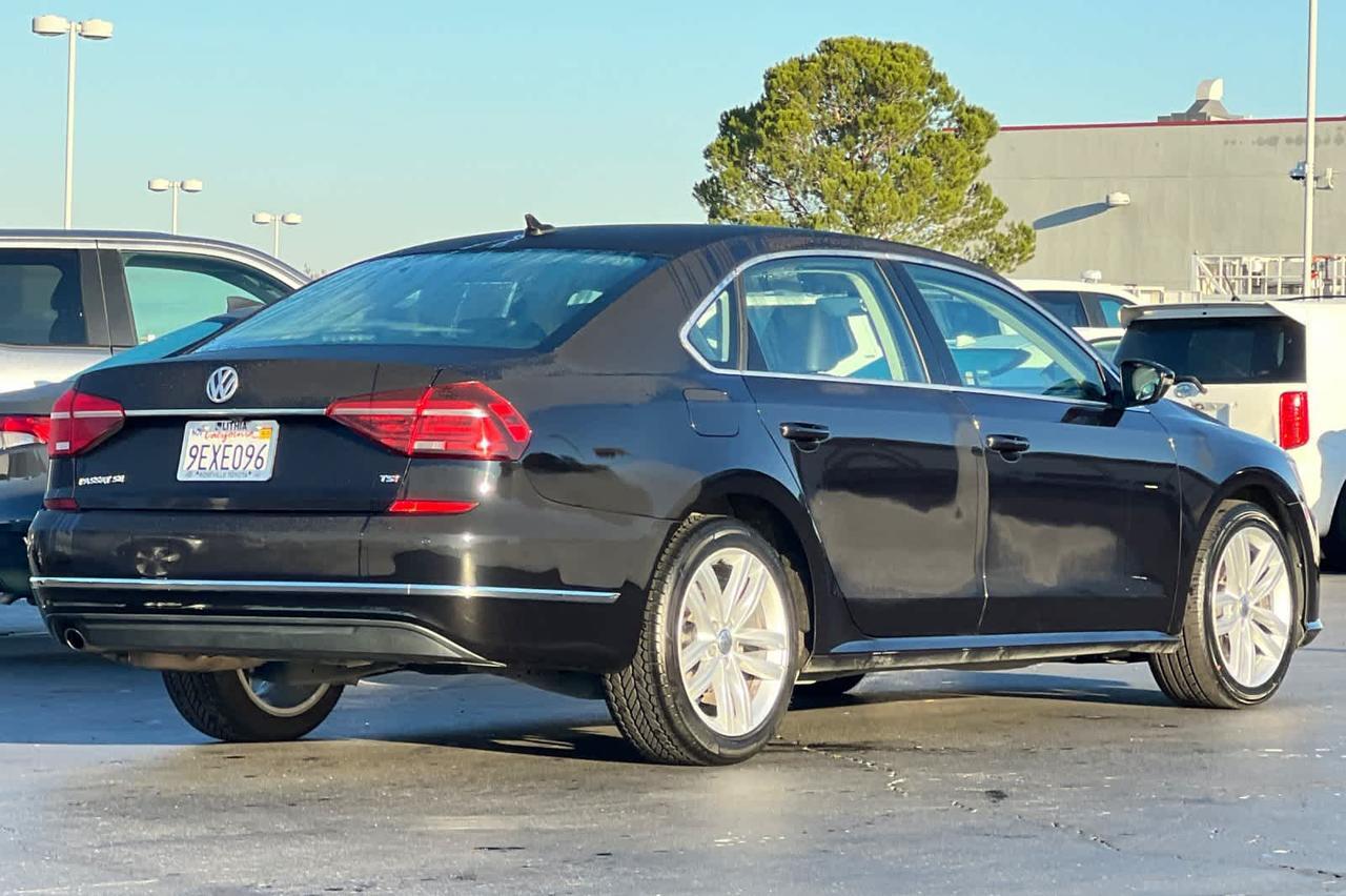 2018 Volkswagen Passat 2.0T SE w/Technology