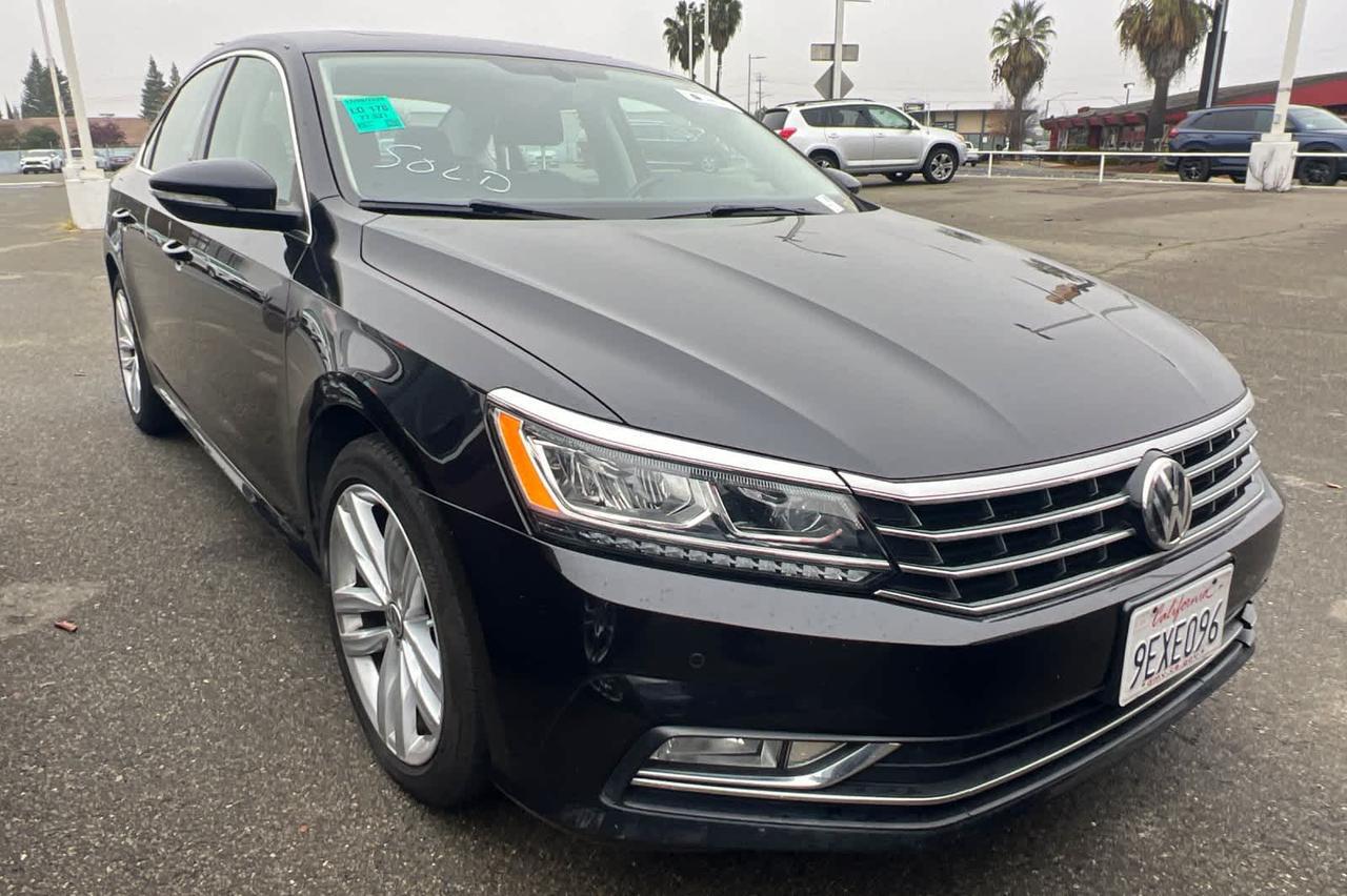 2018 Volkswagen Passat 2.0T SE w/Technology