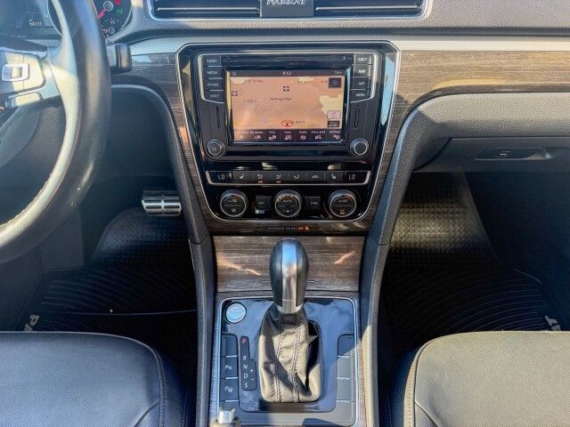 2018 Volkswagen Passat 2.0T SEL Premium Conover NC