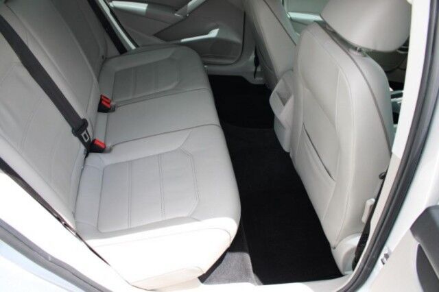 2018 Volkswagen Passat R-LINE Melbourne FL