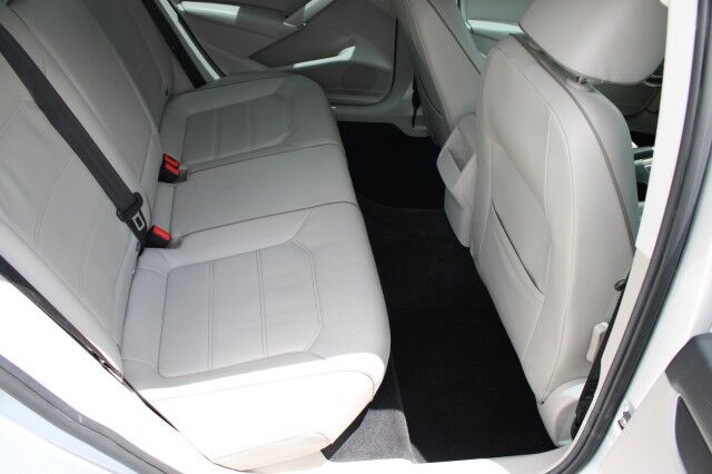 2018 Volkswagen Passat R-LINE R-Line Melbourne FL