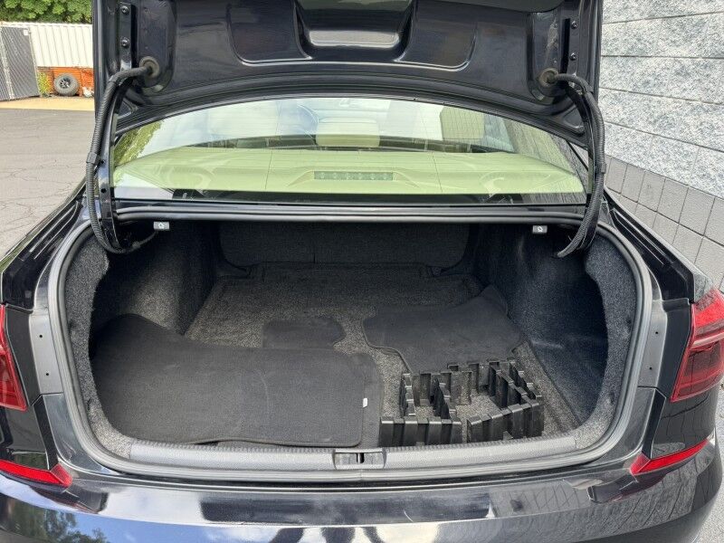 2018 Volkswagen Passat R-Line Willow Grove PA
