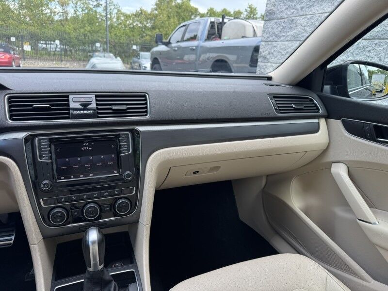 2018 Volkswagen Passat R-Line Willow Grove PA