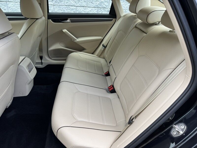2018 Volkswagen Passat R-Line Willow Grove PA