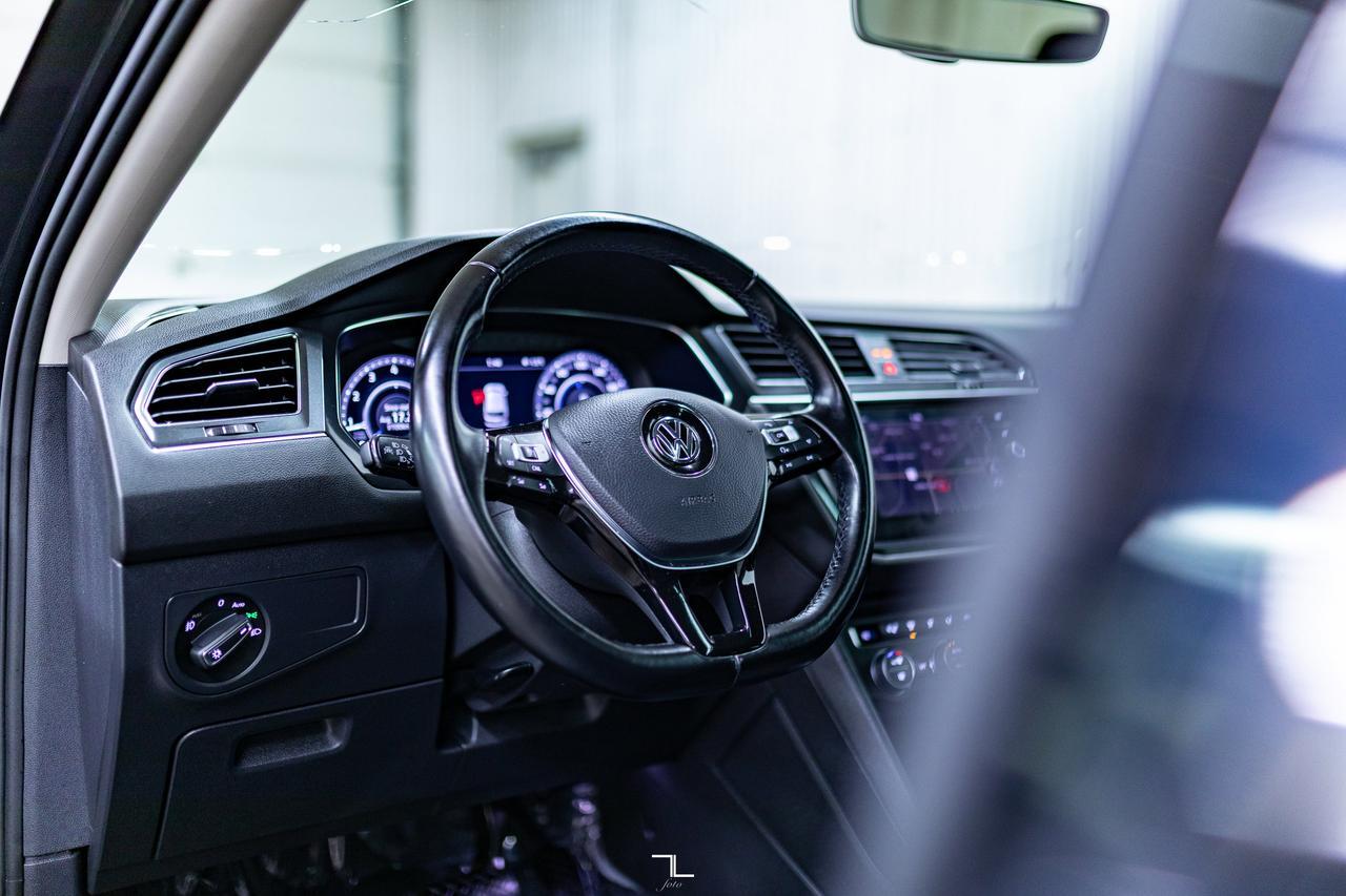 2018 Volkswagen Tiguan 4Motion Highline Leather Roof Nav BCam Red Deer AB