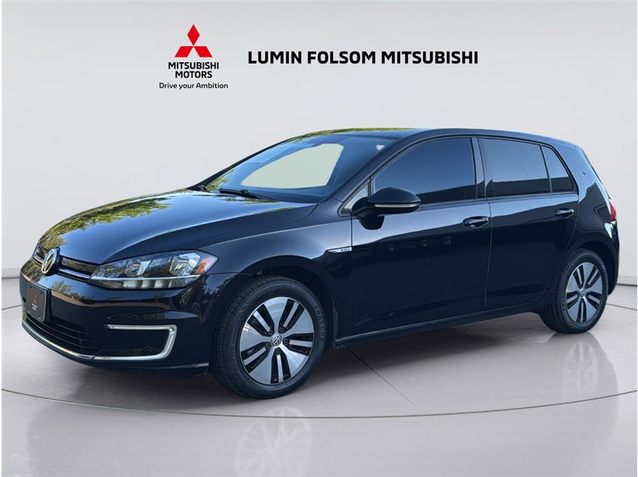 2018 Volkswagen e-Golf SE Hatchback Sedan 4D