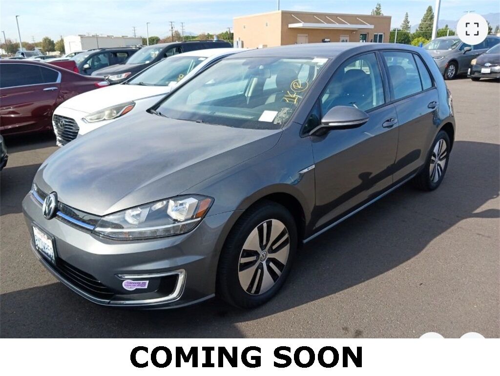 2018 Volkswagen e-Golf SE