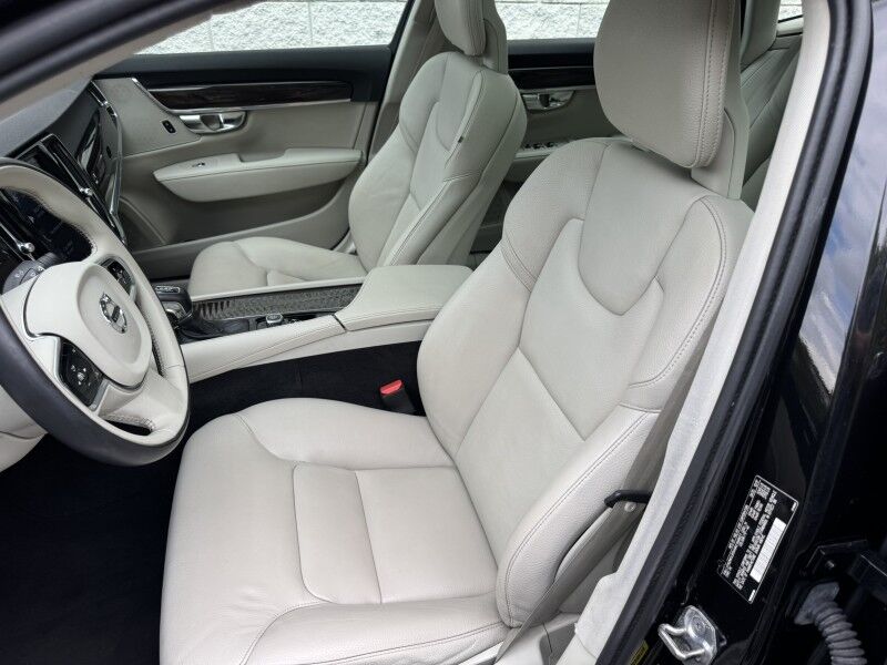 2018 Volvo S90 Momentum Willow Grove PA