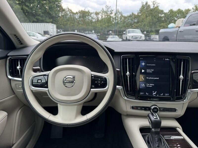 2018 Volvo S90 Momentum Willow Grove PA