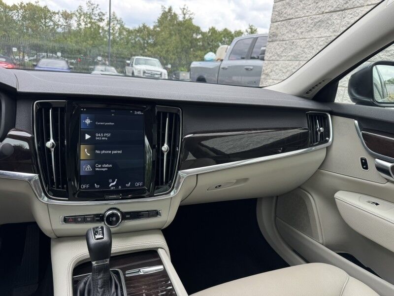 2018 Volvo S90 Momentum Willow Grove PA