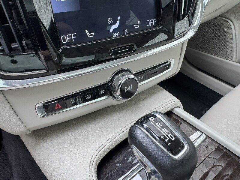 2018 Volvo S90 Momentum Willow Grove PA
