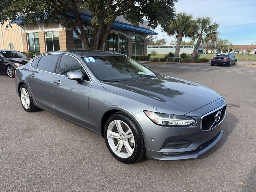 2018 Volvo S90 Momentum