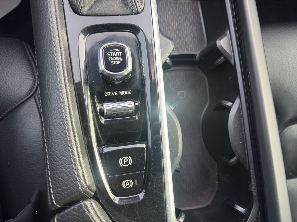 2018 Volvo S90 Momentum Wilmington NC