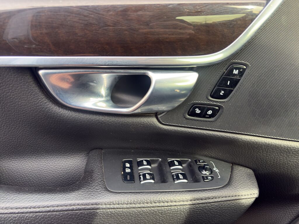 2018 Volvo S90 Momentum Wilmington NC