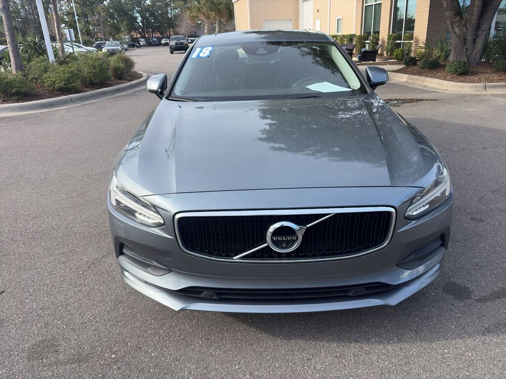 2018 Volvo S90 Momentum