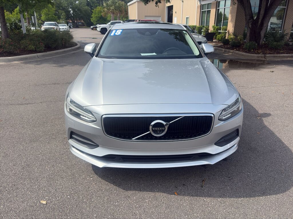 2018 Volvo S90 Momentum
