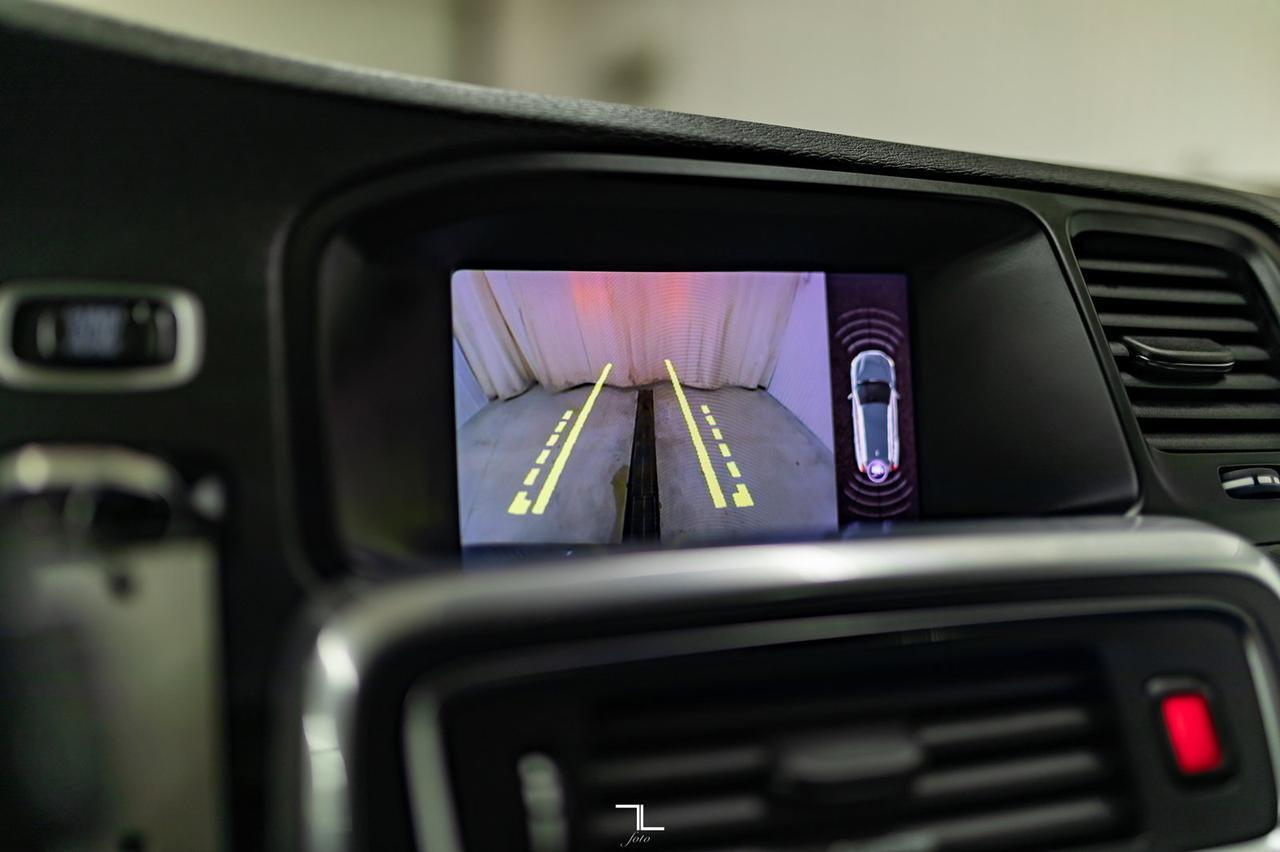 2018 Volvo V60 AWD T5 Dynamic Leather Roof Nav Red Deer AB