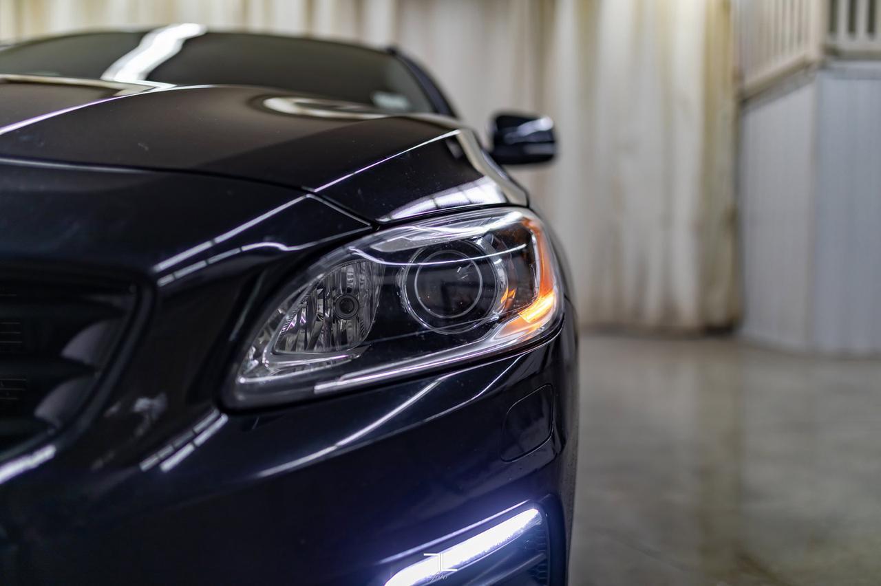 2018 Volvo V60 AWD T5 Dynamic Leather Roof Nav Red Deer AB