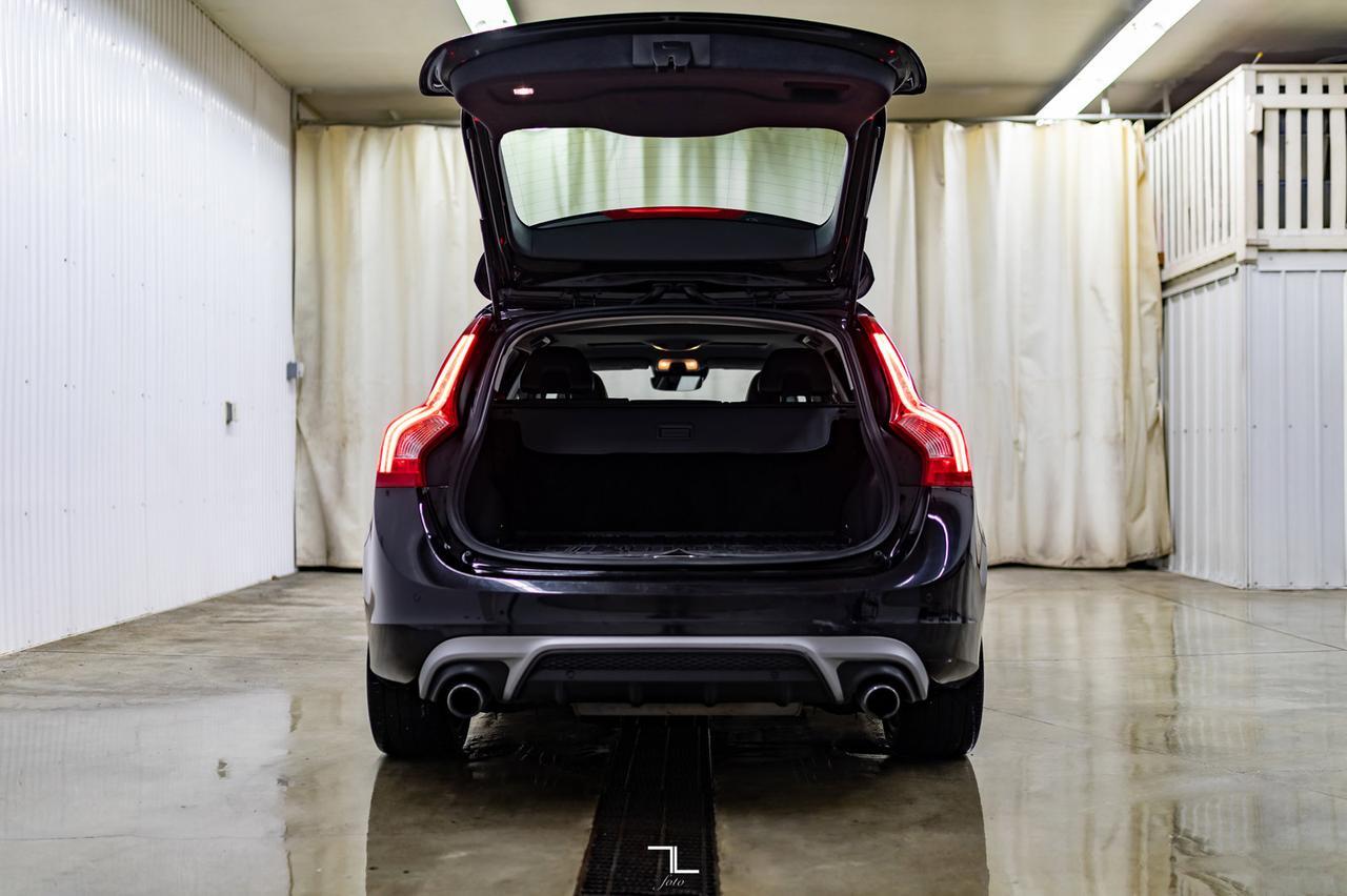 2018 Volvo V60 AWD T5 Dynamic Leather Roof Nav Red Deer AB