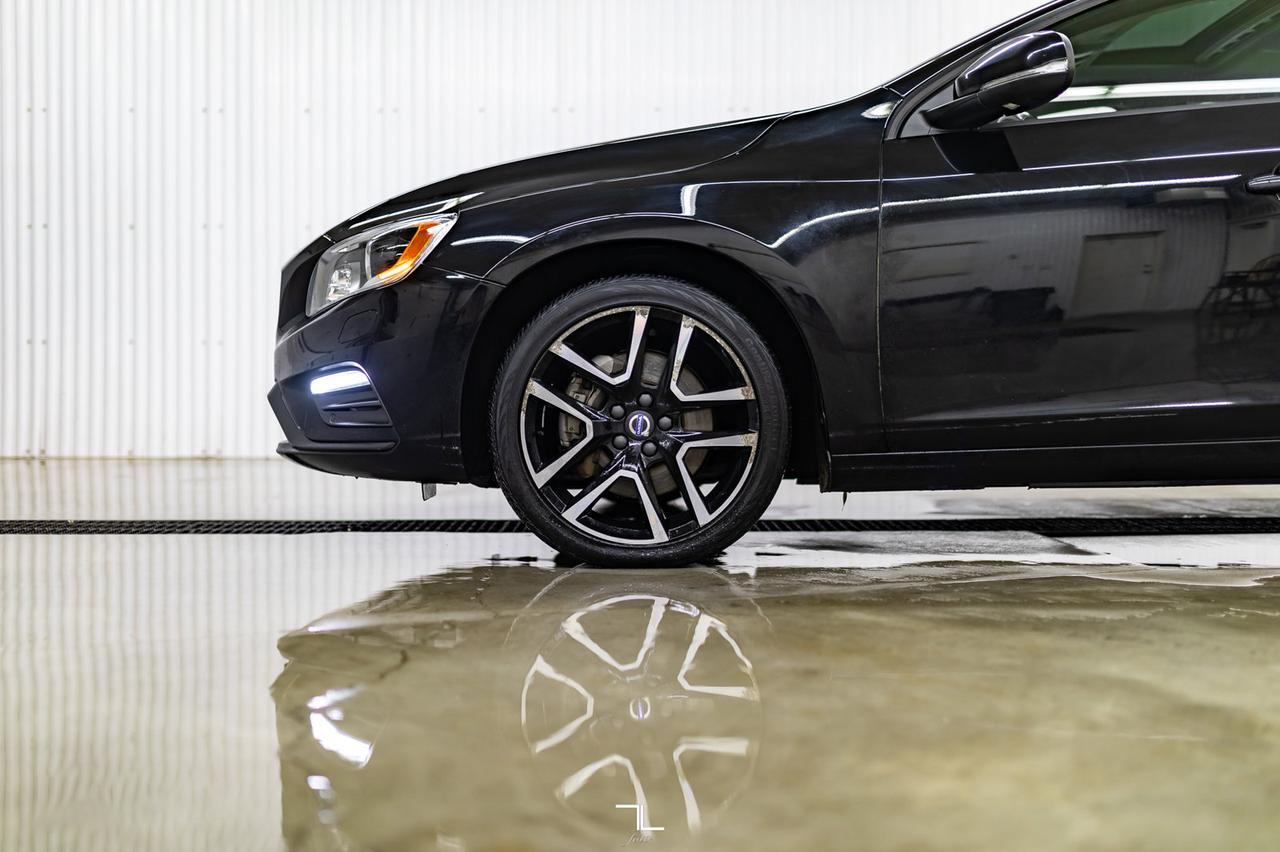 2018 Volvo V60 AWD T5 Dynamic Leather Roof Nav Red Deer AB