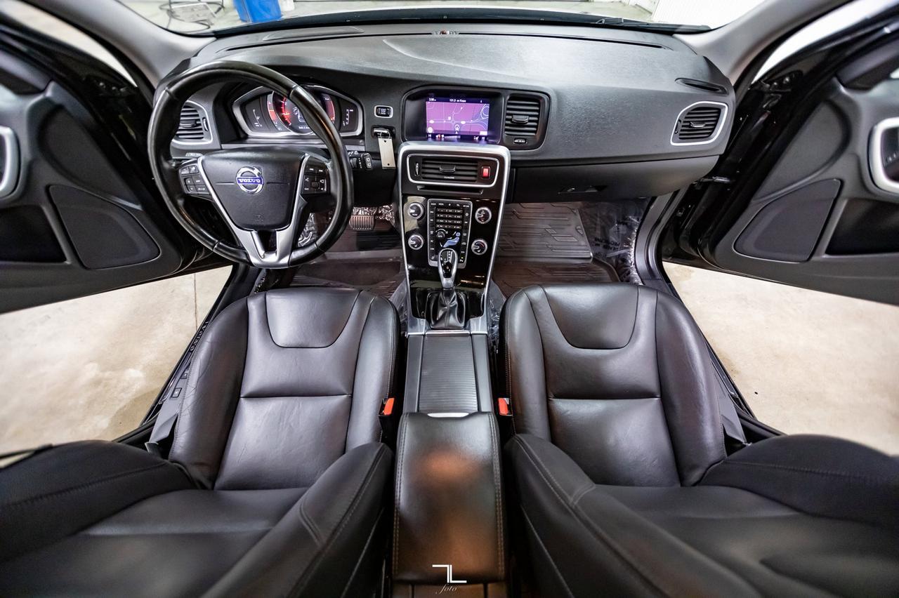 2018 Volvo V60 AWD T5 Dynamic Leather Roof Nav Red Deer AB