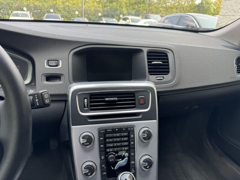 2018 Volvo V60 Cross Country  Willow Grove PA