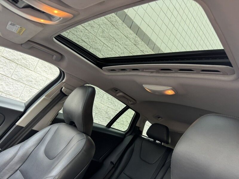2018 Volvo V60 Cross Country  Willow Grove PA