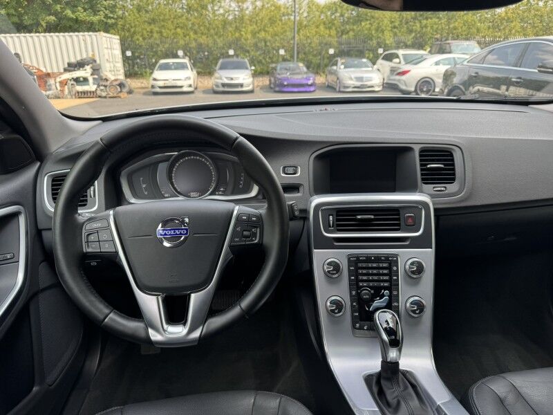 2018 Volvo V60 Cross Country  Willow Grove PA