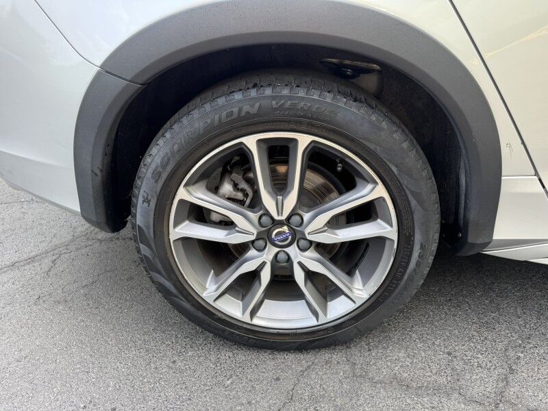 2018 Volvo V60 Cross Country  Willow Grove PA