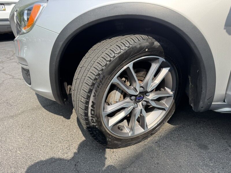2018 Volvo V60 Cross Country  Willow Grove PA