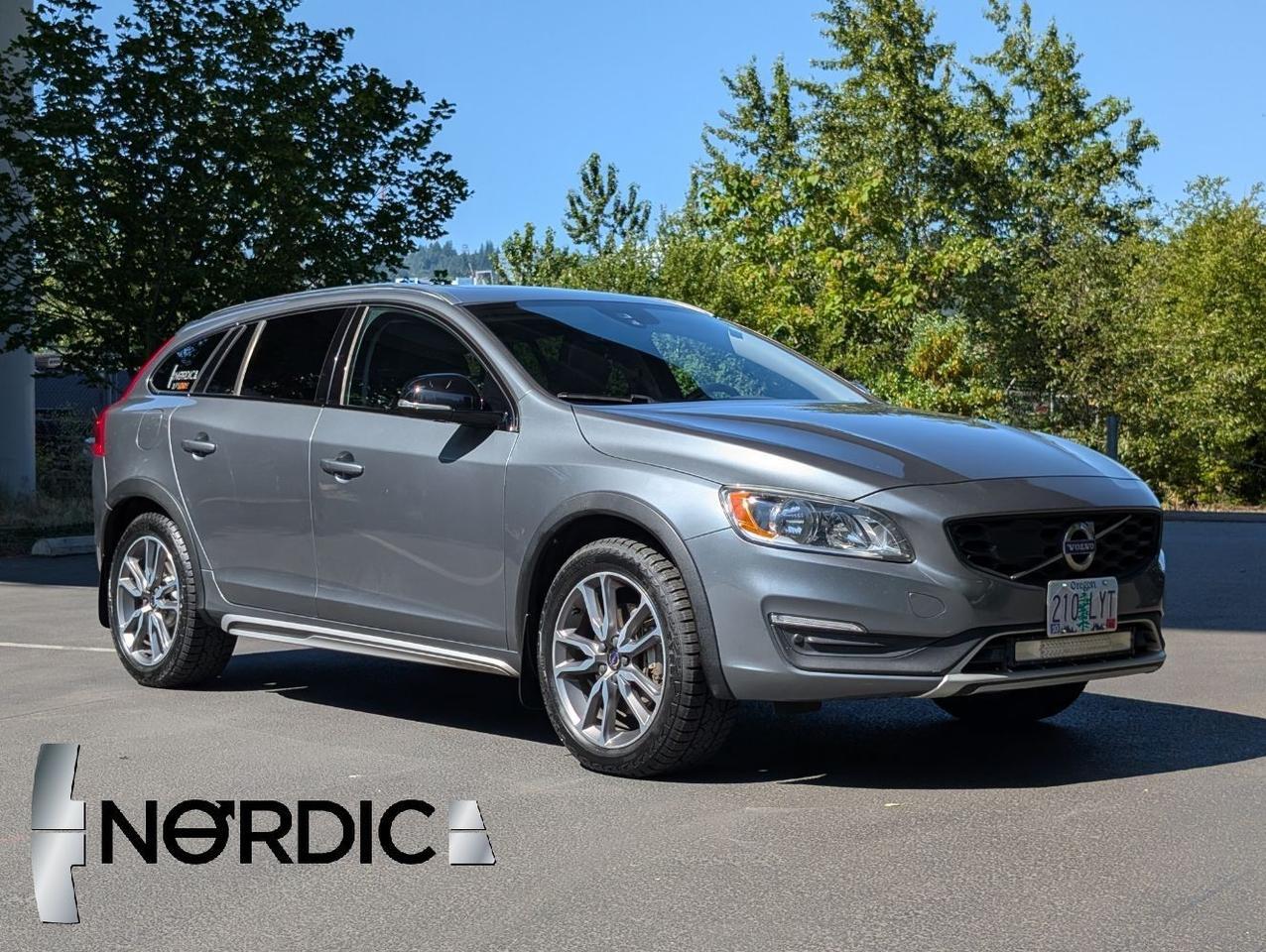 2018 Volvo V60 Cross Country T5 AWD | High Performance Audio, Blind Spot Information, Leather Heated Seats & Htd Wheel