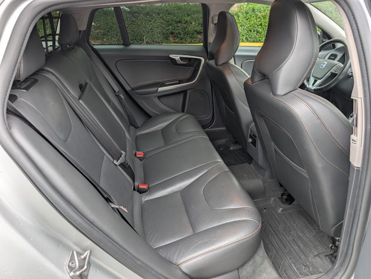 2018 Volvo V60 Cross Country T5 AWD Platinum | HK Premium Audio,  Adaptive Cruise, Auto Brake, Heated Seats & Wheel Portland OR