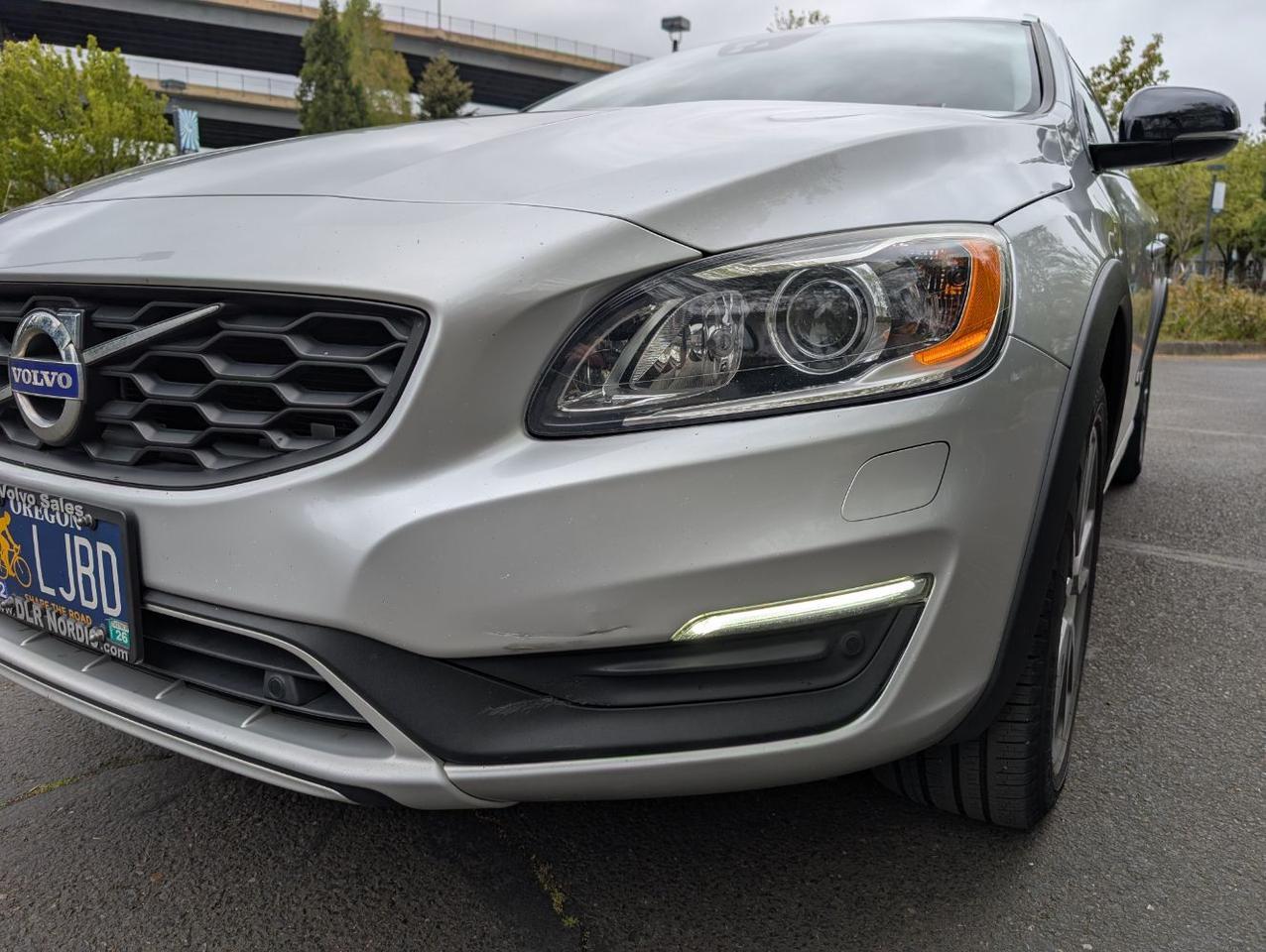 2018 Volvo V60 Cross Country T5 AWD Platinum | HK Premium Audio,  Adaptive Cruise, Auto Brake, Heated Seats & Wheel Portland OR