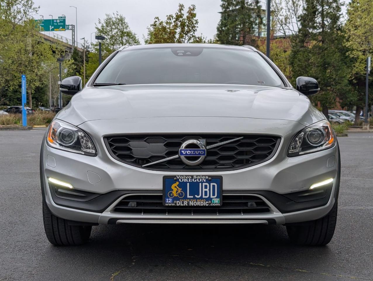 2018 Volvo V60 Cross Country T5 AWD Platinum | HK Premium Audio,  Adaptive Cruise, Auto Brake, Heated Seats & Wheel Portland OR