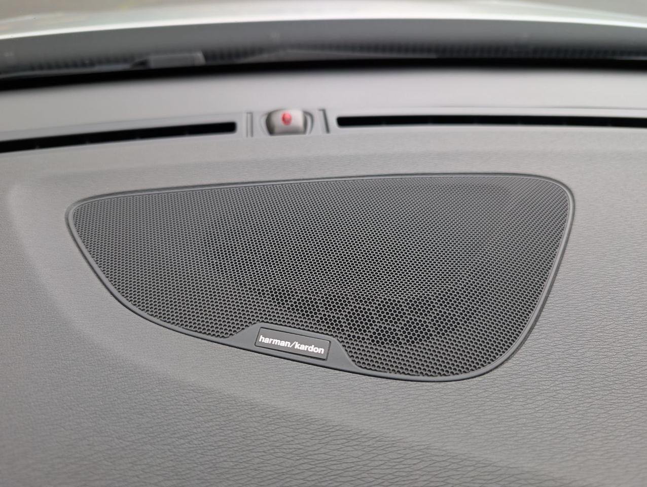 2018 Volvo V60 Cross Country T5 AWD Platinum | HK Premium Audio,  Adaptive Cruise, Auto Brake, Heated Seats & Wheel Portland OR